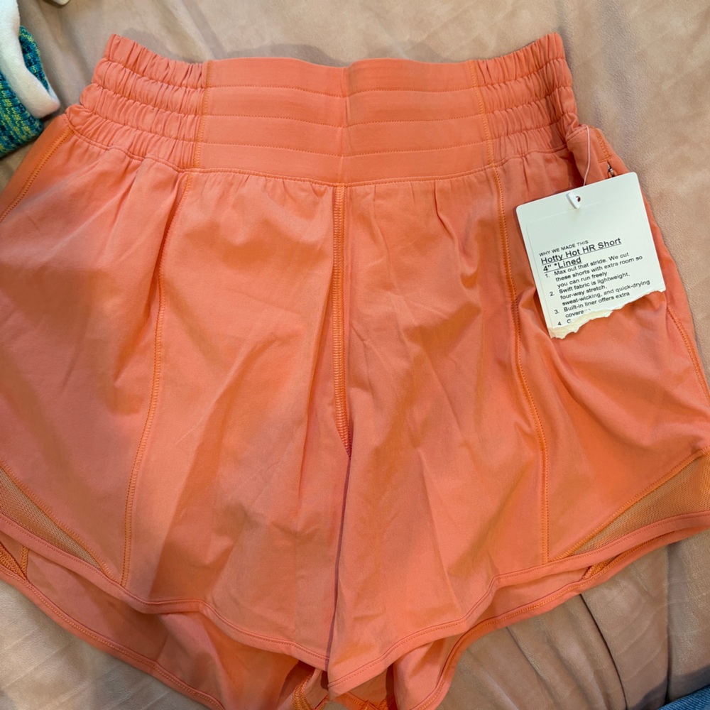 Lululemon Hotty Hot HR 4” Short